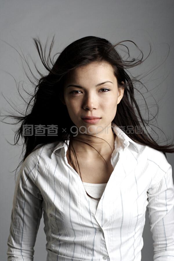 伊人，黄色直播 影视